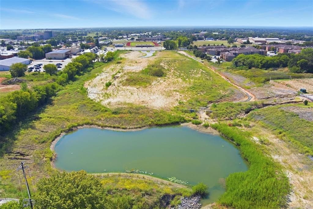 0.05 acres in Wise County - photo 4