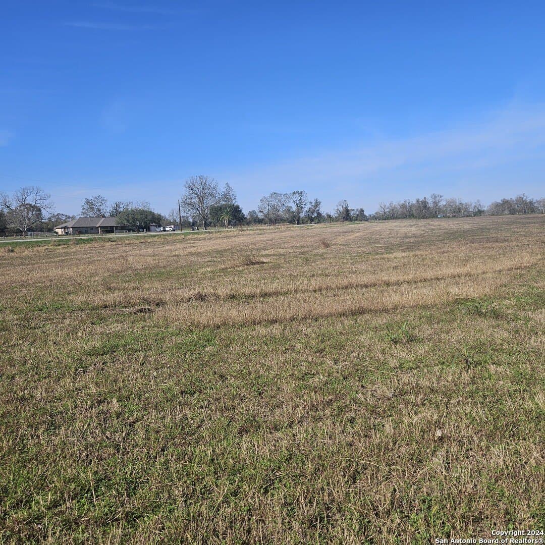 22 acres in Wharton County - photo 2