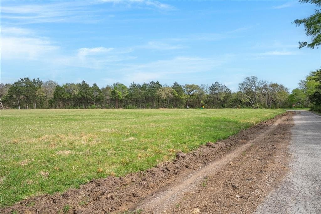 1.01 acres in Van Zandt County - photo 13