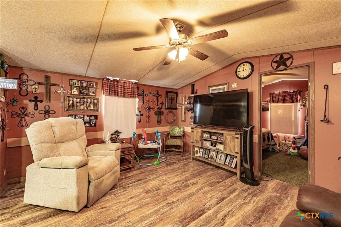 21.36 acres in Lavaca County - photo 13