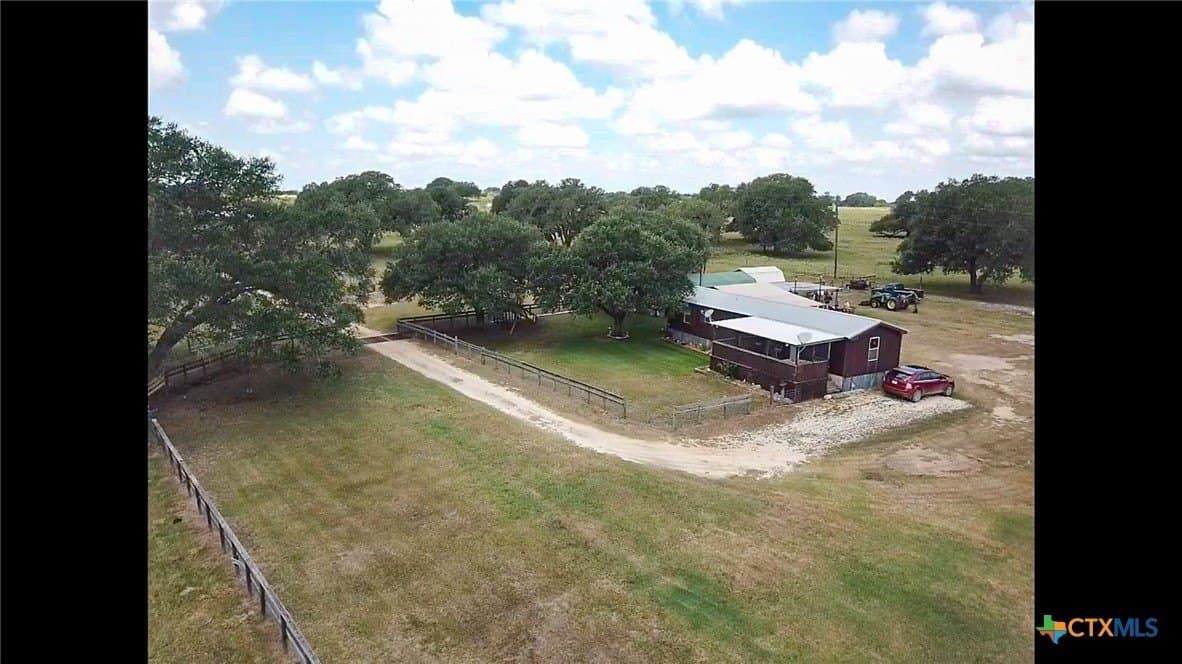 21.36 acres in Lavaca County - photo 8