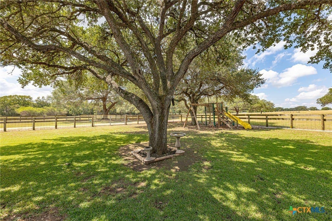 21.36 acres in Lavaca County - photo 10