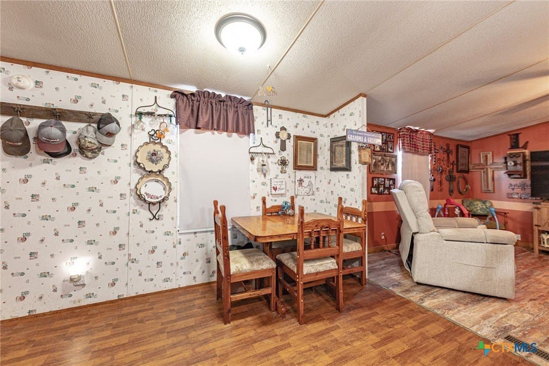 21.36 acres in Lavaca County - photo 16