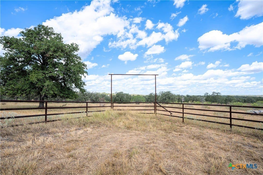 38.82 acres in Guadalupe County - photo 12
