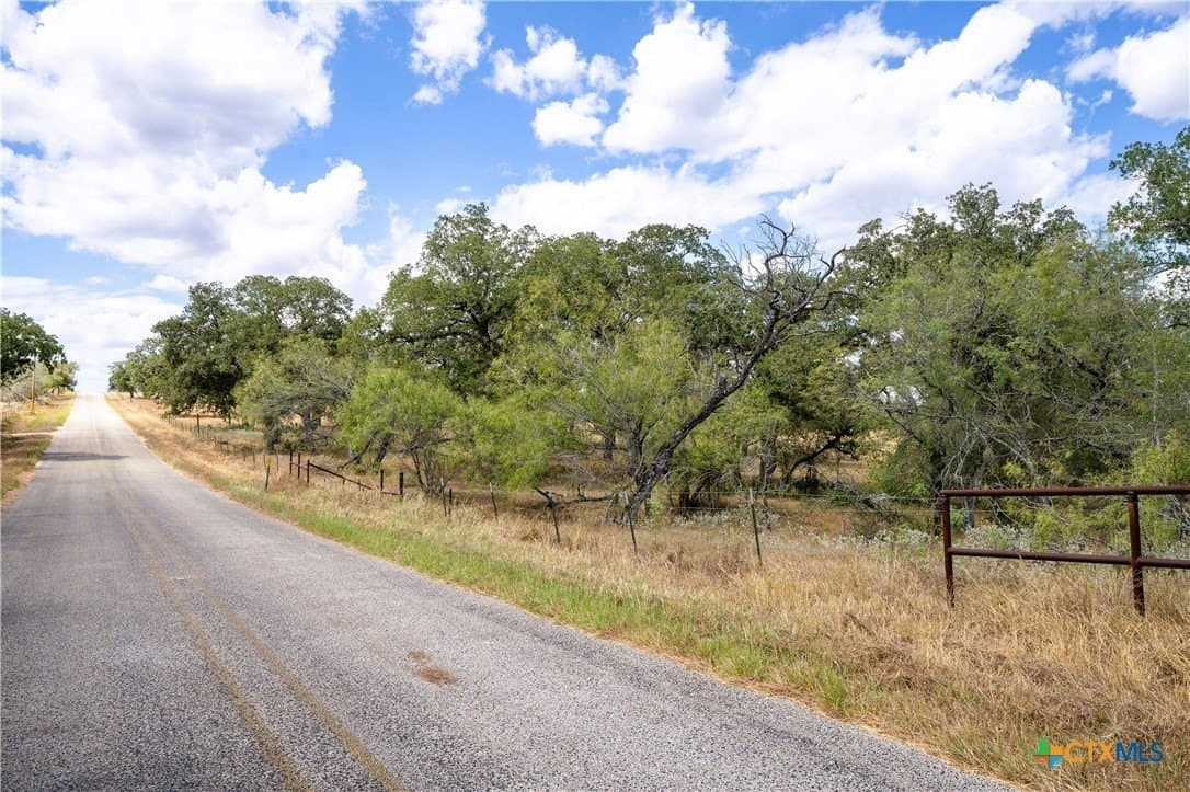 38.82 acres in Guadalupe County - photo 24