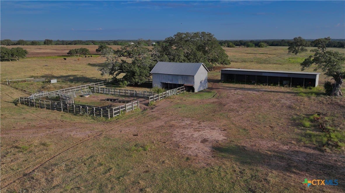 136.42 acres in DeWitt County - photo 8