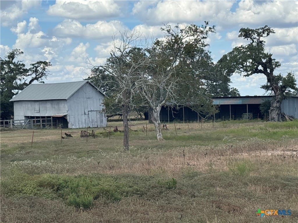 136.42 acres in DeWitt County - photo 17