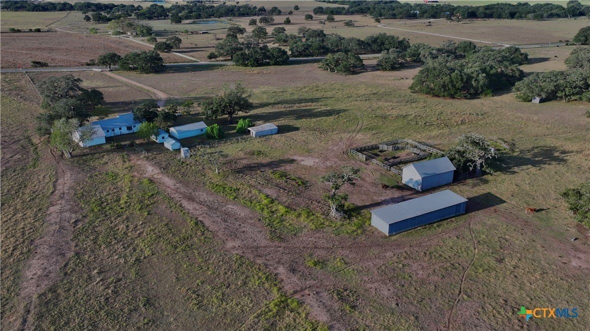 136.42 acres in DeWitt County - photo 7