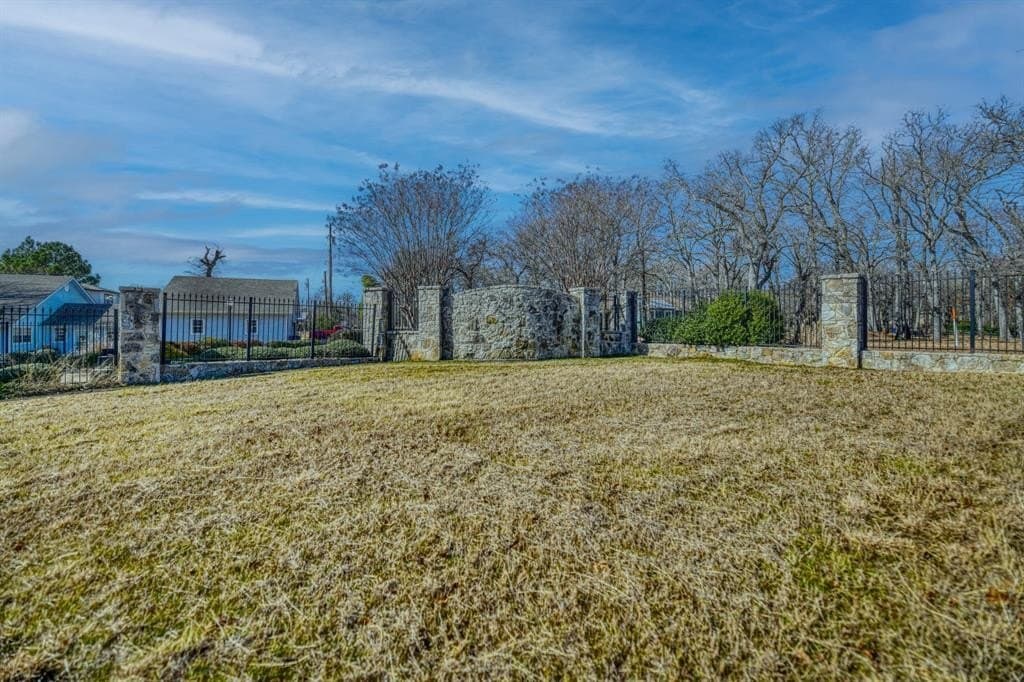 2.3 acres in Henderson County - photo 18