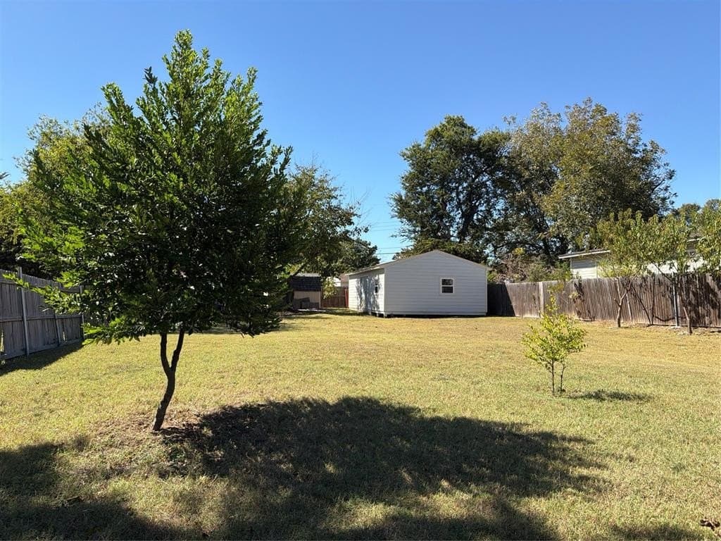 0.2 acres in Dallas County - photo 9