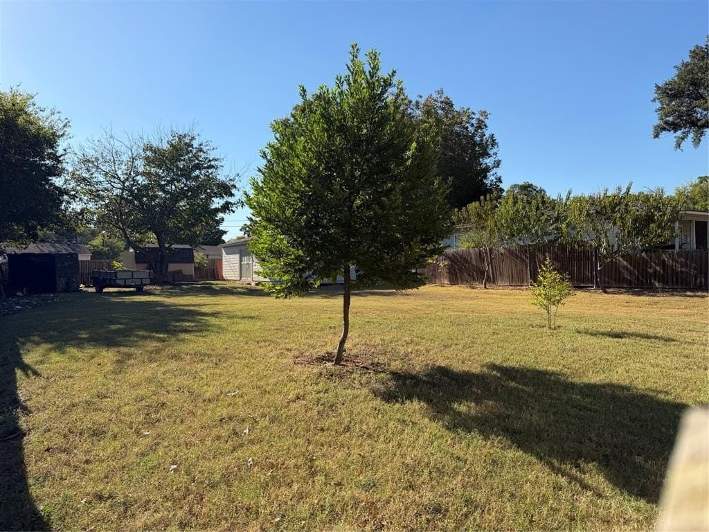 0.2 acres in Dallas County - photo 2
