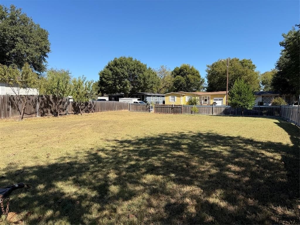 0.2 acres in Dallas County - photo 11