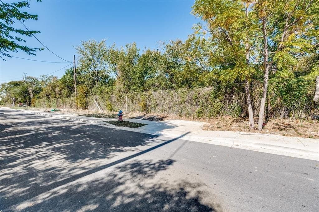 0.62 acres in Dallas County - photo 2