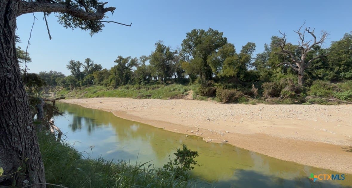 13.97 acres in Lampasas County - photo 2