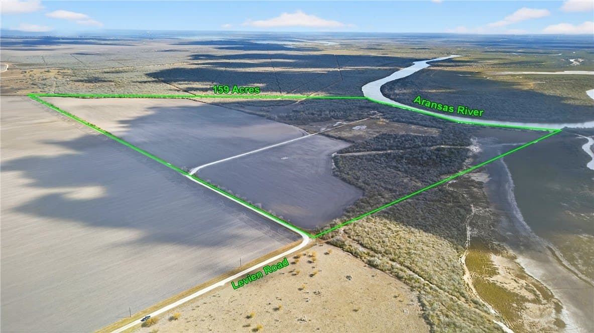 159 acres in Refugio County - photo 3