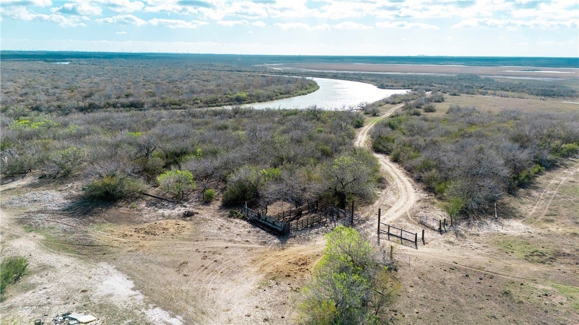 159 acres in Refugio County - photo 23
