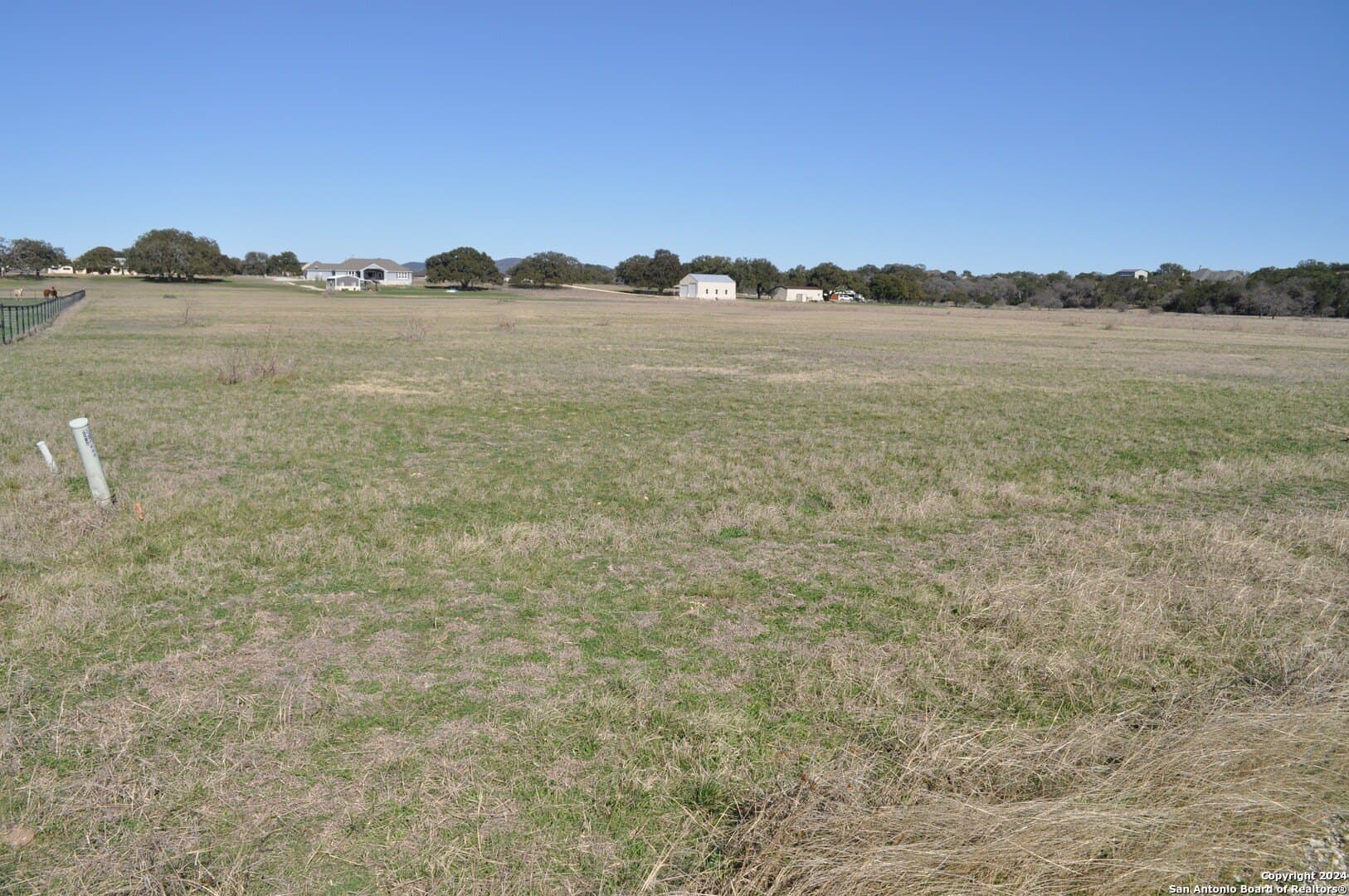 4.02 acres in Bandera County - photo 2