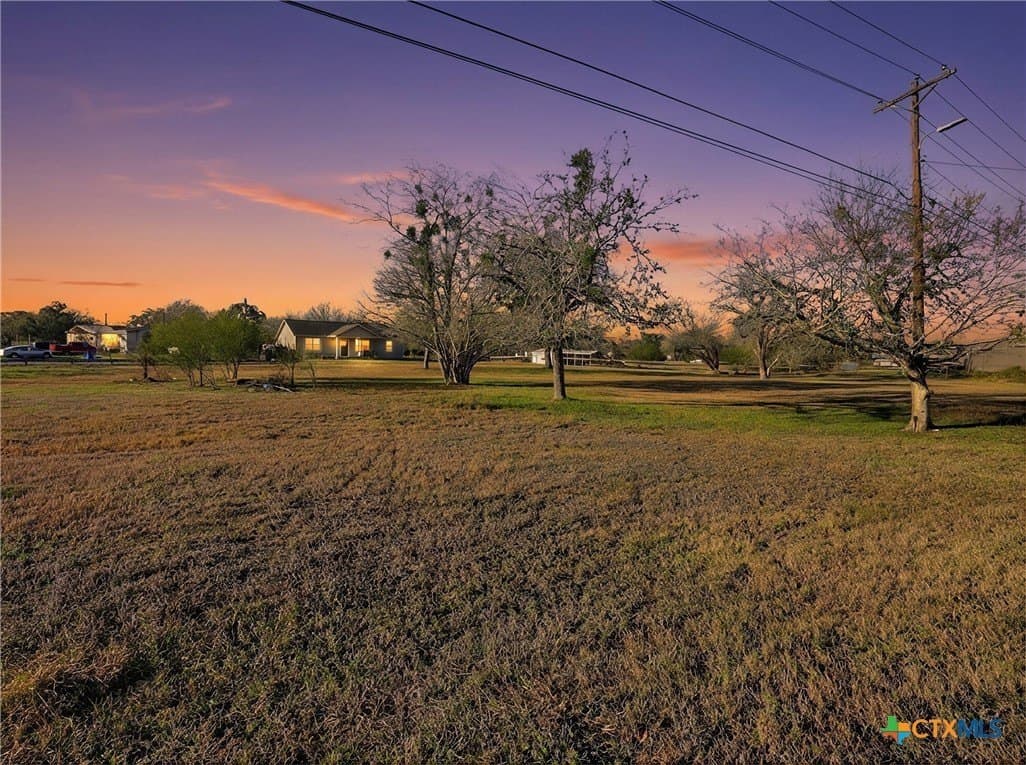 13.39 acres in DeWitt County - photo 5