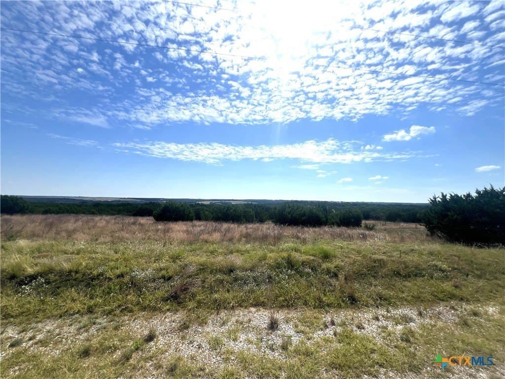 Rolling Hills Drive lot: 17