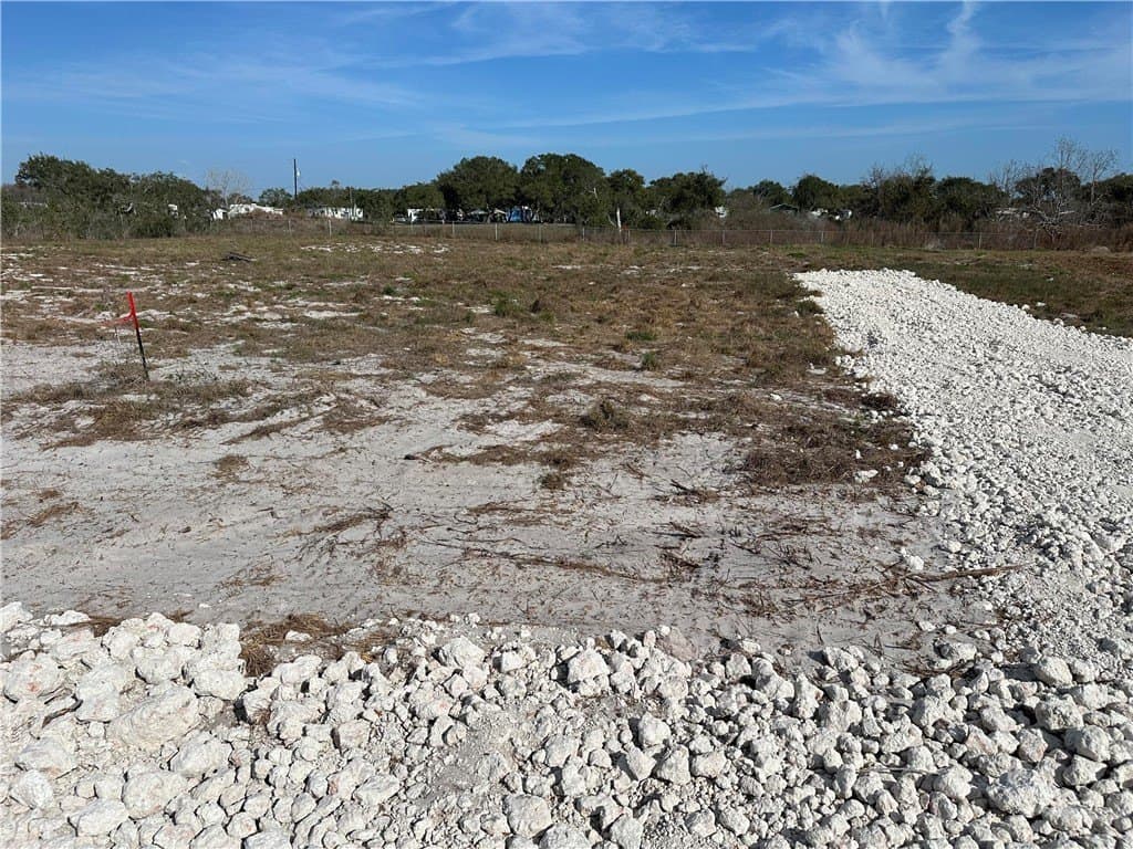 0.32 acres in Aransas County - photo 5