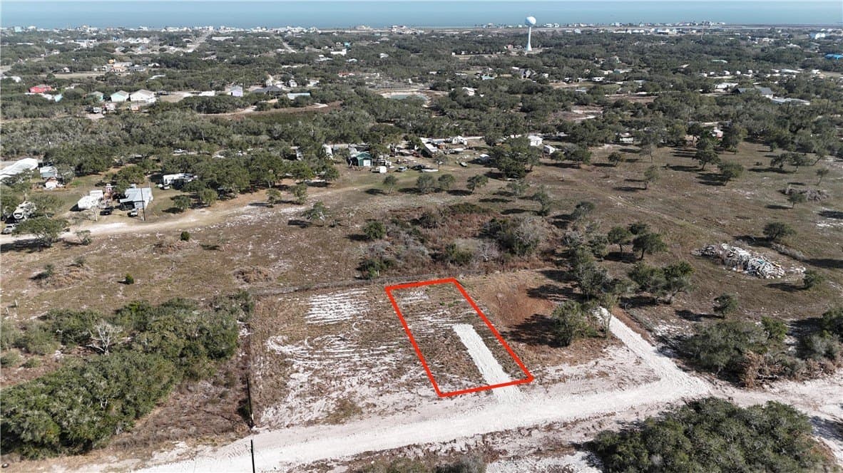 0.32 acres in Aransas County - photo 2