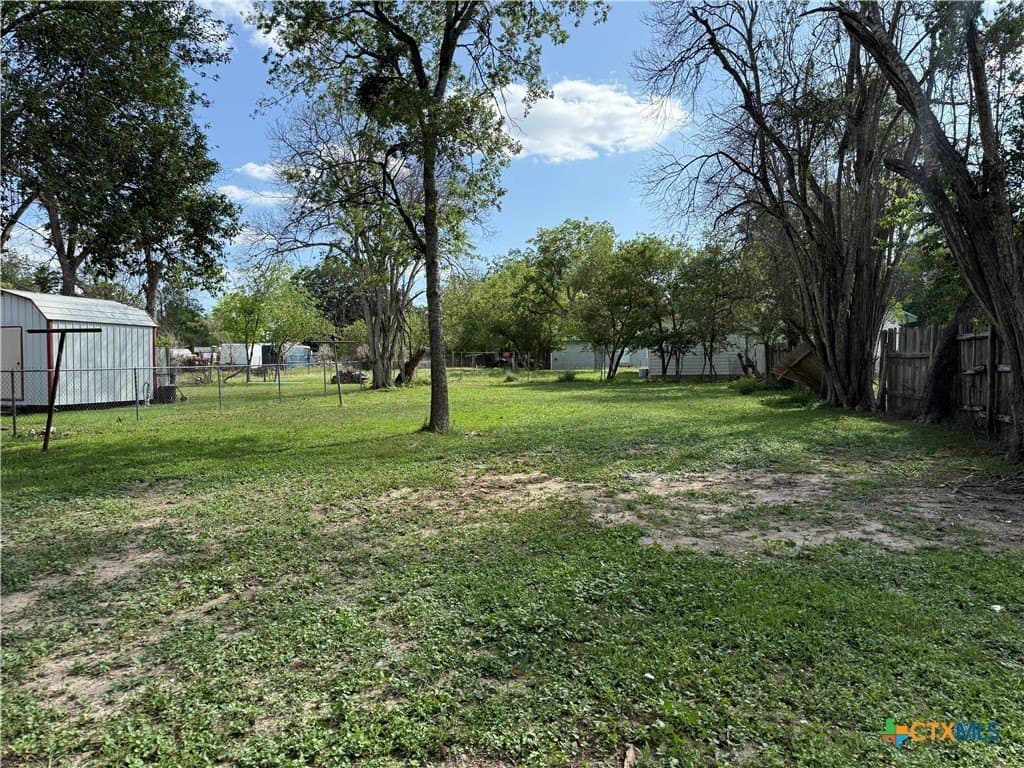 0.18 acres in Comal County - photo 3