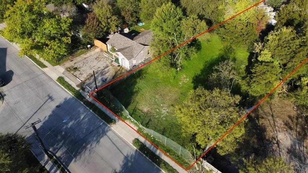 0.25 acres in Dallas County - photo 2