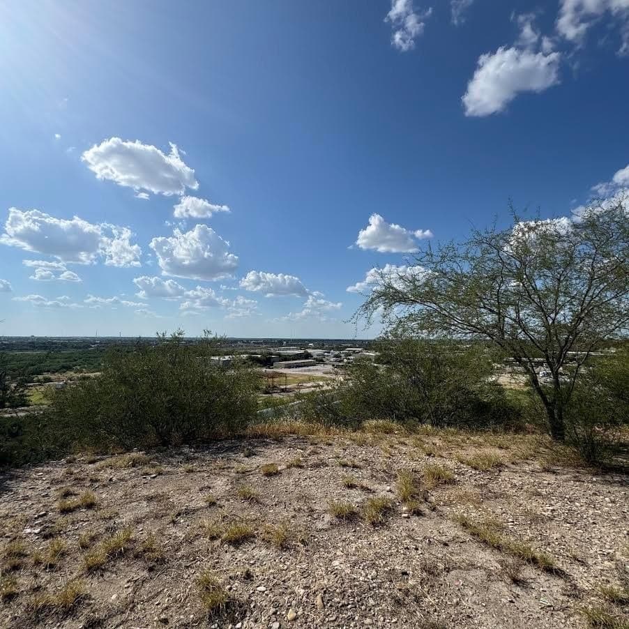 53,032 acres in Maverick County - photo 15