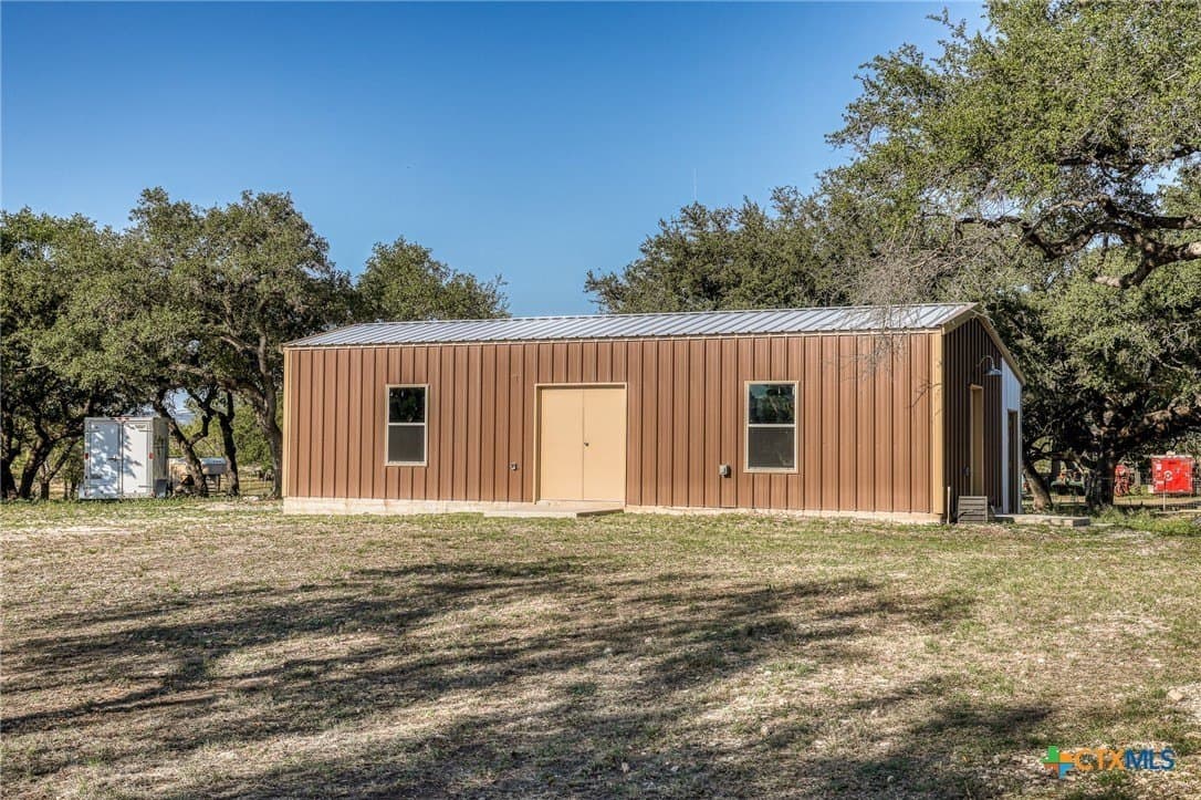10 acres in Uvalde County - photo 31