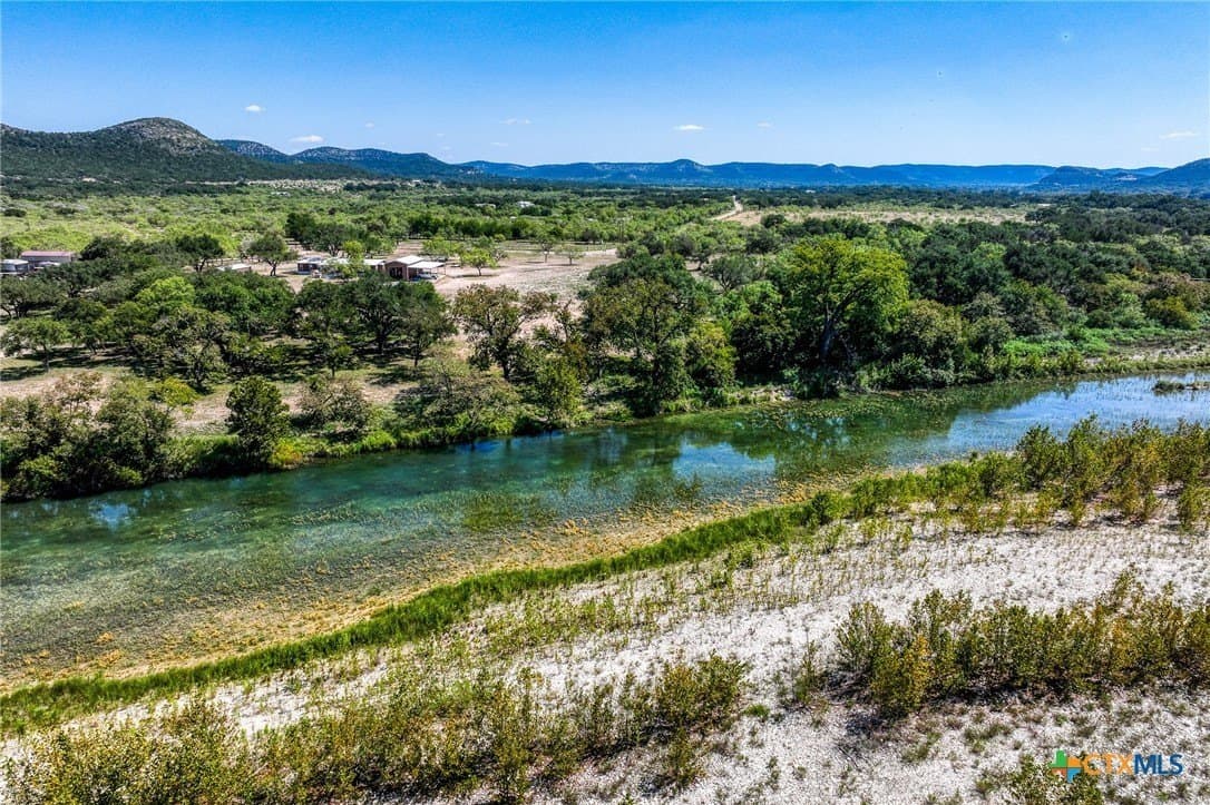 10 acres in Uvalde County - photo 37