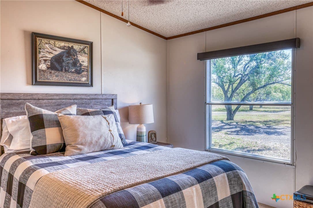 10 acres in Uvalde County - photo 20