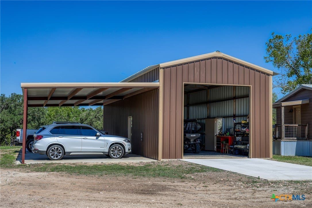 10 acres in Uvalde County - photo 29