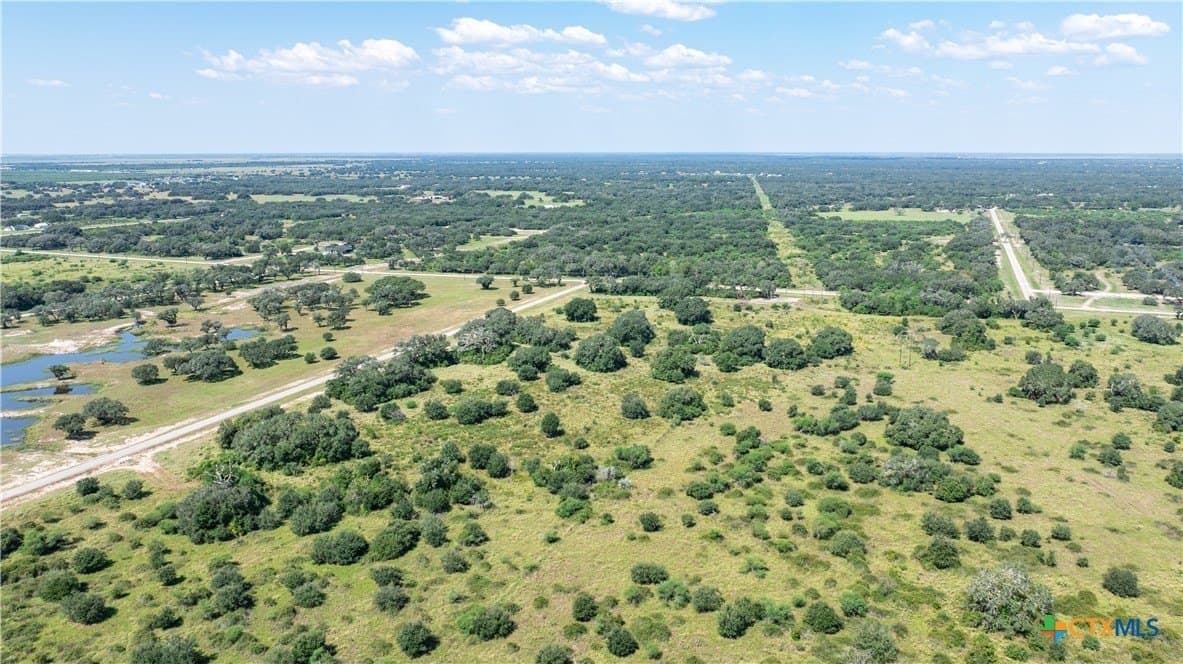 7.38 acres in Victoria County - photo 5
