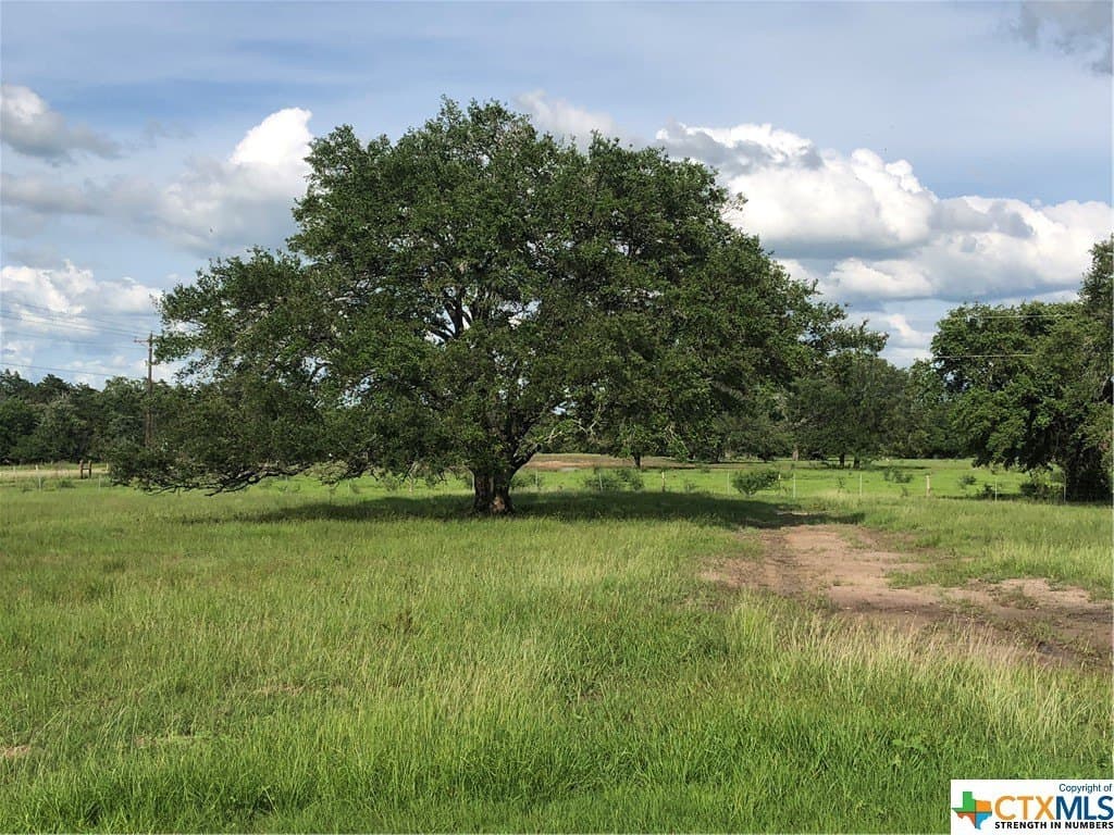 1.04 acres in Lavaca County - photo 5