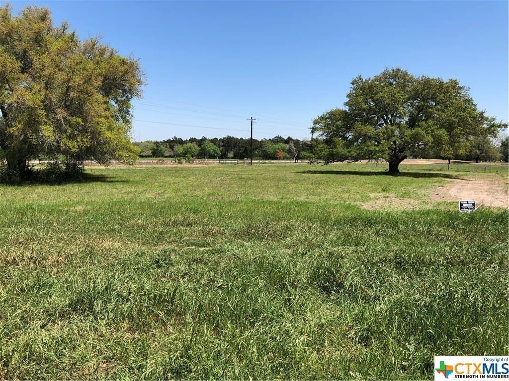1.04 acres in Lavaca County - photo 3