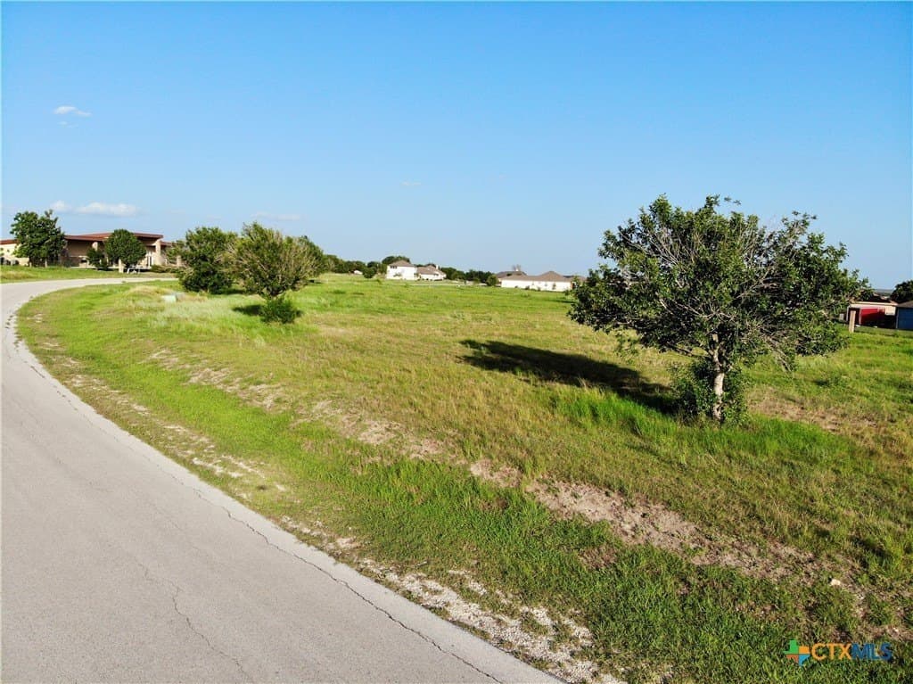 0.65 acres in Hays County - photo 5