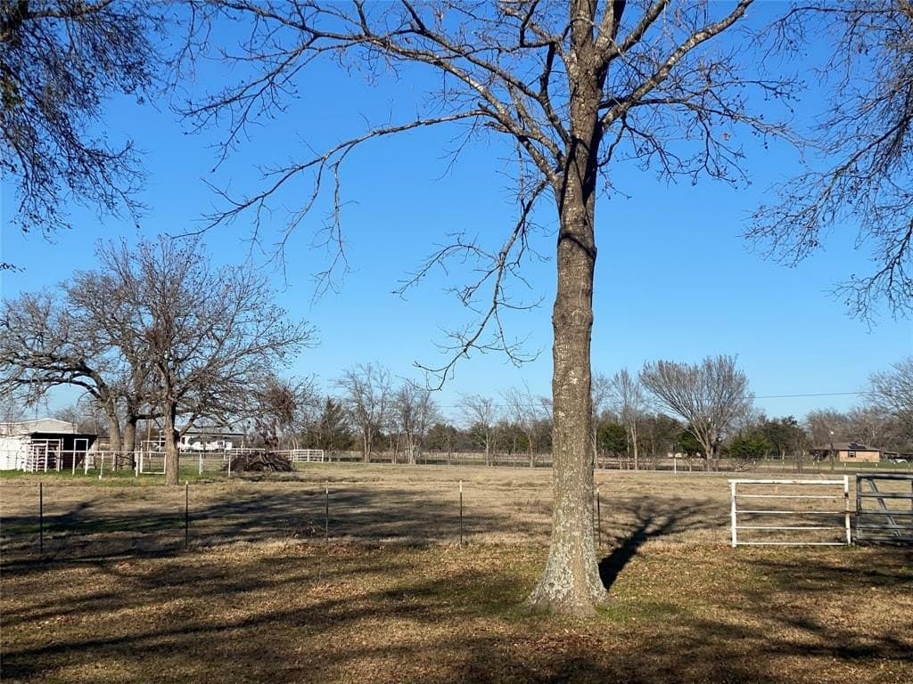 17.95 acres in Hunt County - photo 24