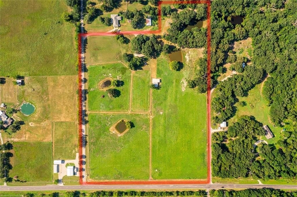 17.95 acres in Hunt County - photo 33