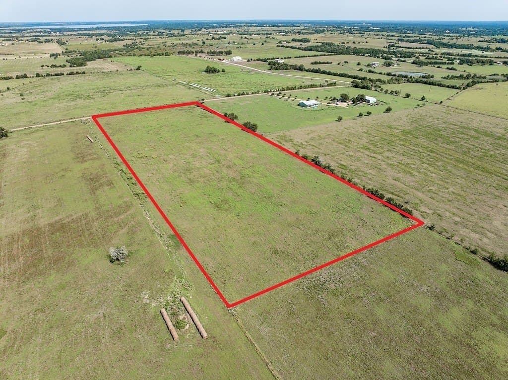 9.99 acres in Fayette County - photo 2