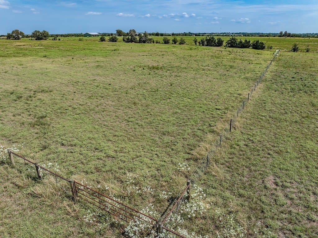 9.99 acres in Fayette County - photo 10