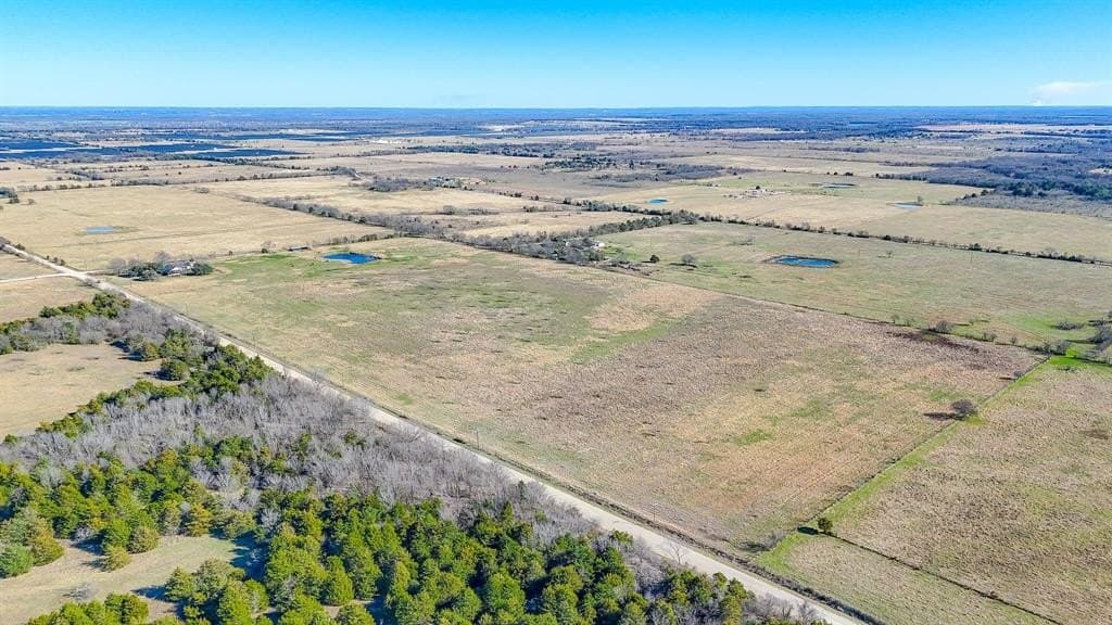 5.02 acres in Navarro County - photo 10