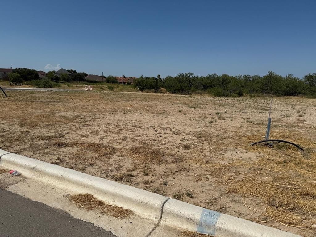 0.19 acres in Maverick County - photo 2