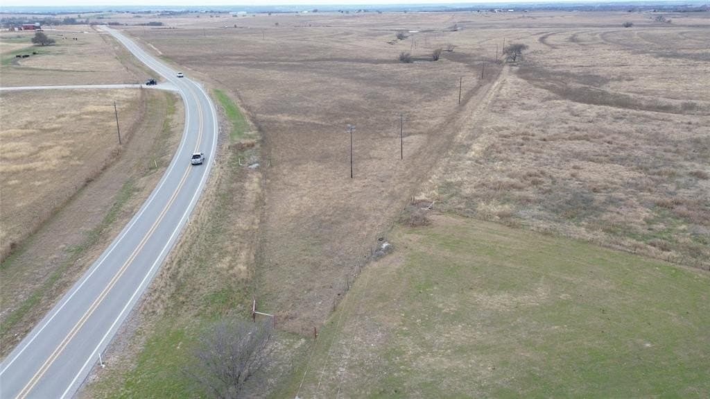 17.5 acres in Cooke County - photo 8