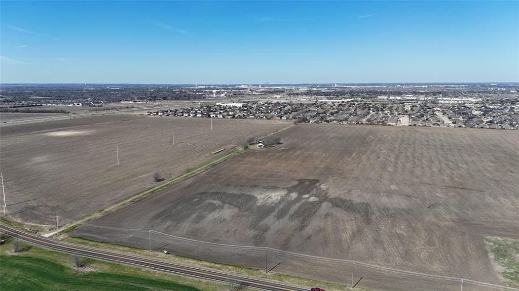 25.31 acres in Ellis County - photo 14