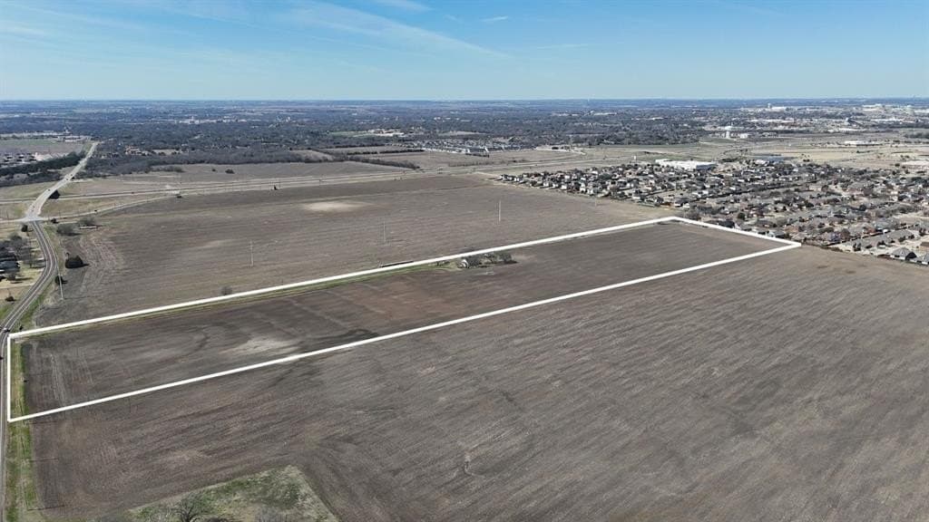 25.31 acres in Ellis County - photo 5