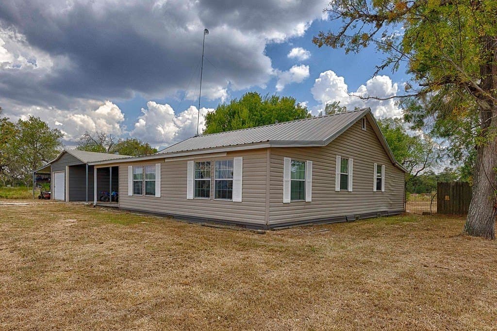 3.27 acres in Lavaca County - photo 27