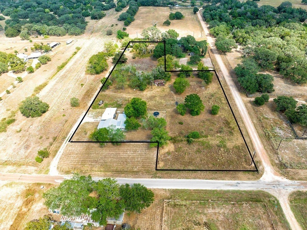 3.27 acres in Lavaca County - photo 2