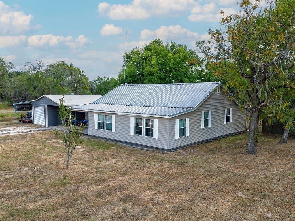 3.27 acres in Lavaca County - photo 3