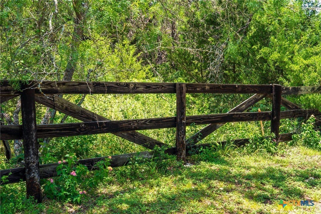 4.71 acres in Comal County - photo 7