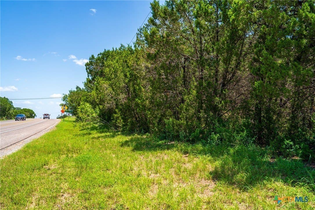 4.71 acres in Comal County - photo 10